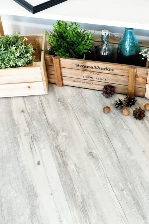 Напольная кварцвиниловая плитка Акация Click