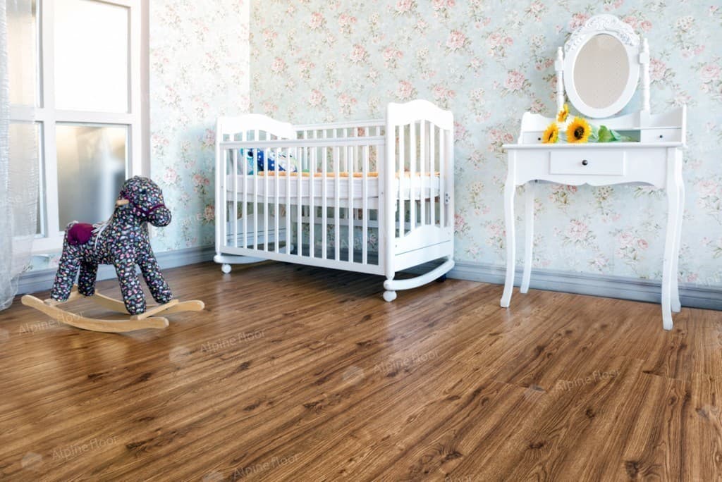 Напольная кварцвиниловая плитка Дуб Классический