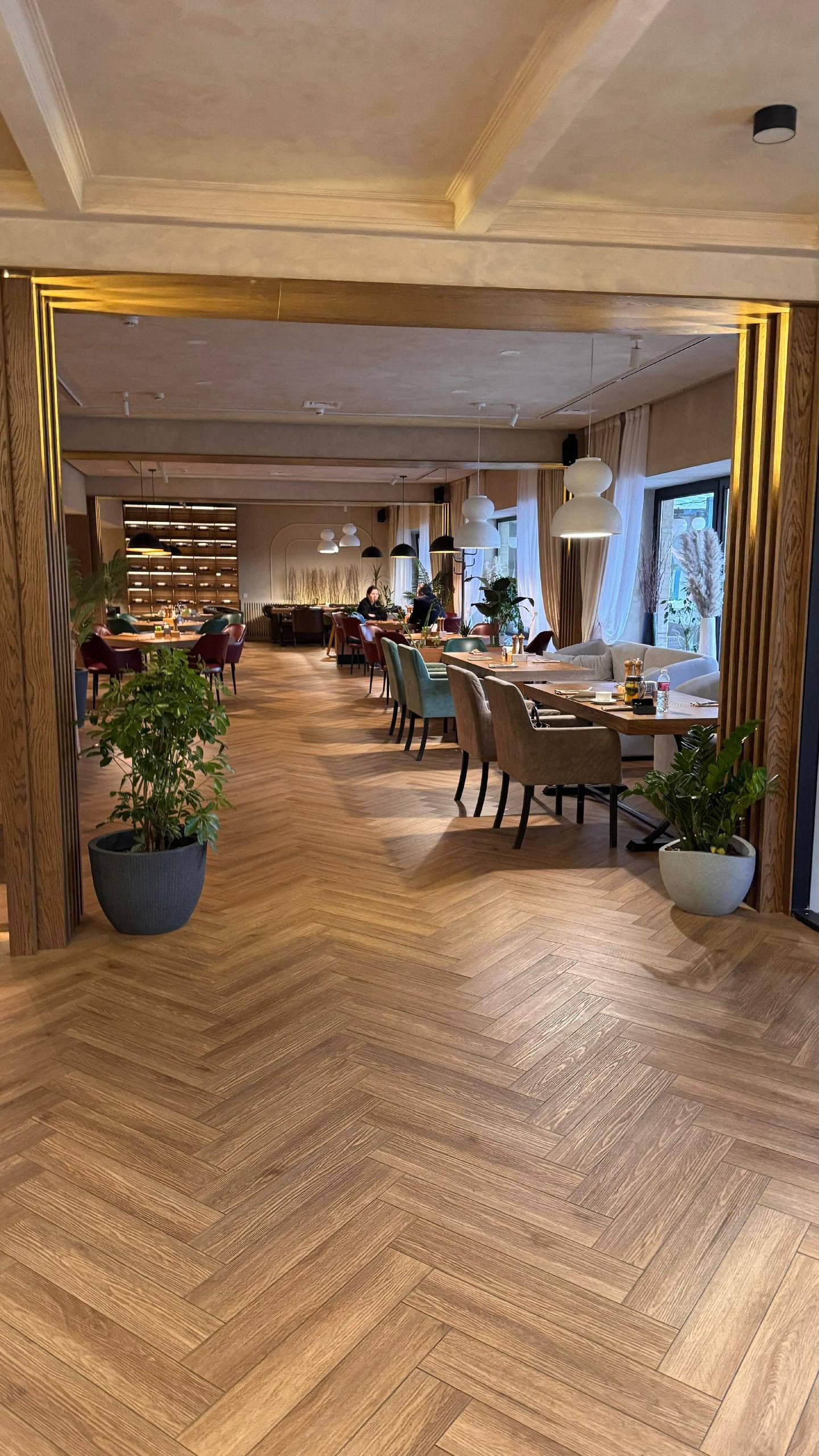 Ресторан инженерная доска английская ёлочка