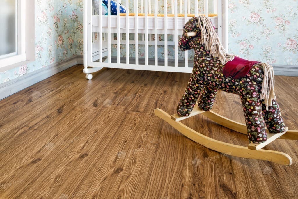 Напольная кварцвиниловая плитка Дуб классический