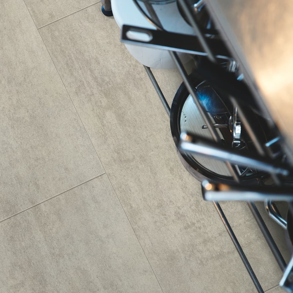 Плитка ПВХ Pergo Tile Click V3120-40047 Травертин Светло-Серый 1300*320*4,5 (2,08)